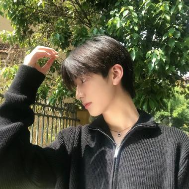 头像男开朗阳光