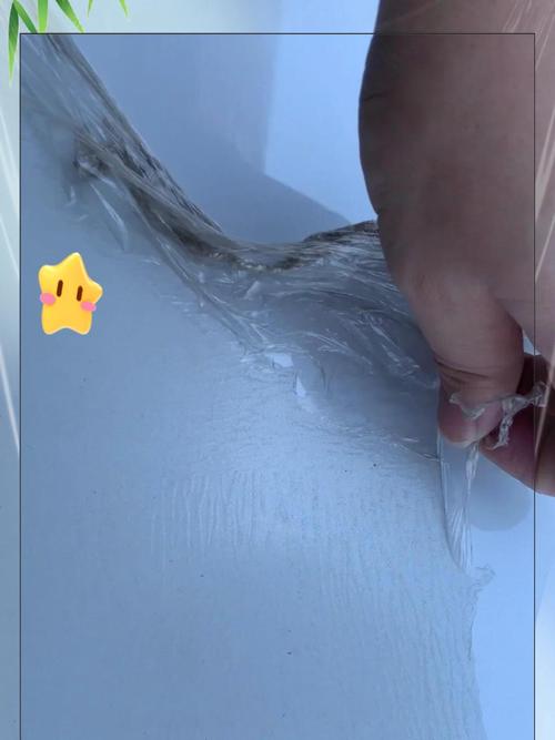 贴钢化膜时要把软膜撕掉吗
