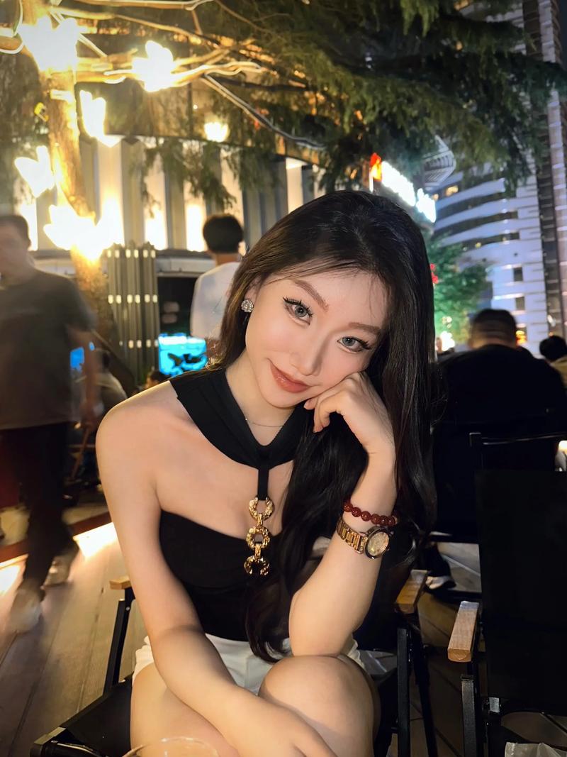 可以抱着姐姐睡觉吗