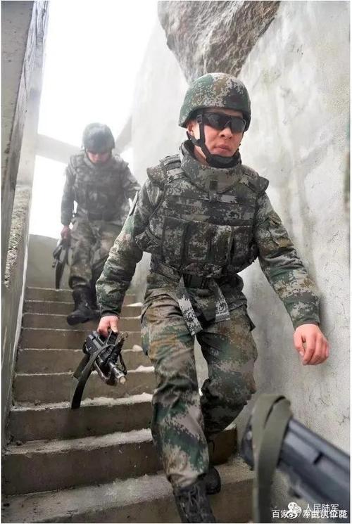 解放军有防弹衣吗