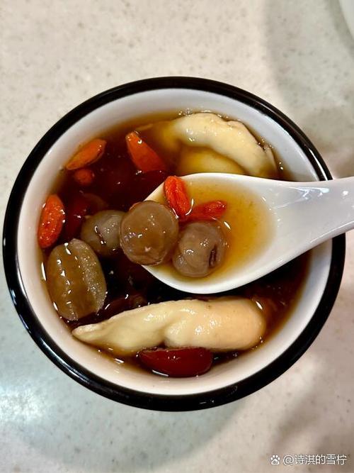 红豆红枣桂圆莲子汤的功效