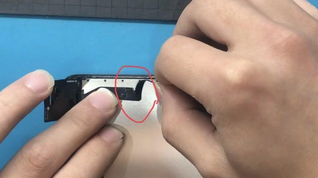 苹果7指纹一碰就连续震动