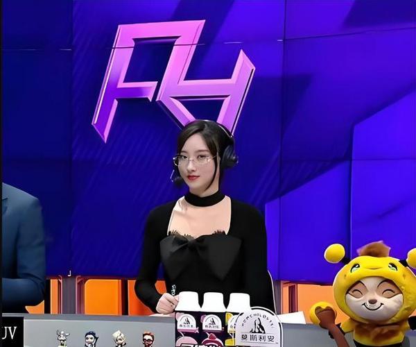 LOL女解说k神是谁