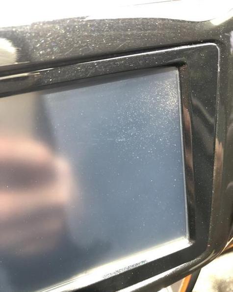 iPad屏幕进灰是更换还是维修