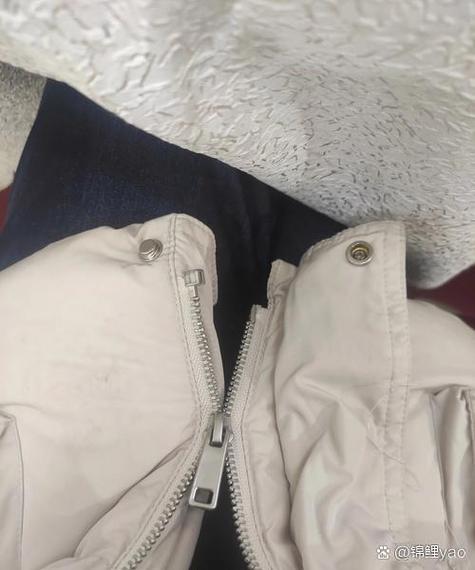 羽绒服拉链头坏了能修吗