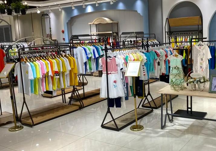 红袖是什么档次衣服截图3