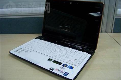 y460屏幕拆卸