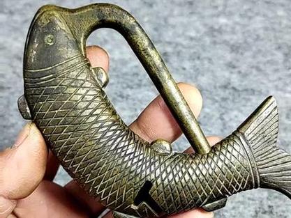 清代鱼形铜锁 清代鱼形铜锁