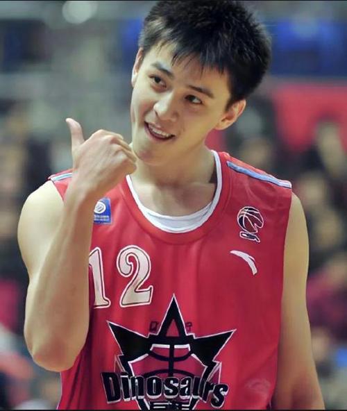 中国男篮最帅球员杨鸣