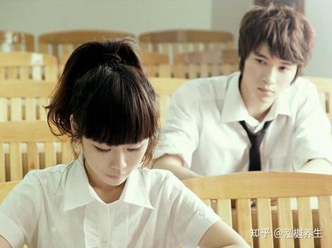 青春期的男孩子喜欢男孩子咋回事