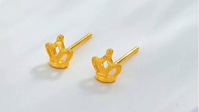 黄金耳钉多少钱一对