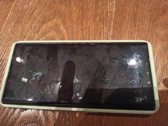 华为mate30pro屏幕闪跳的原因截图2