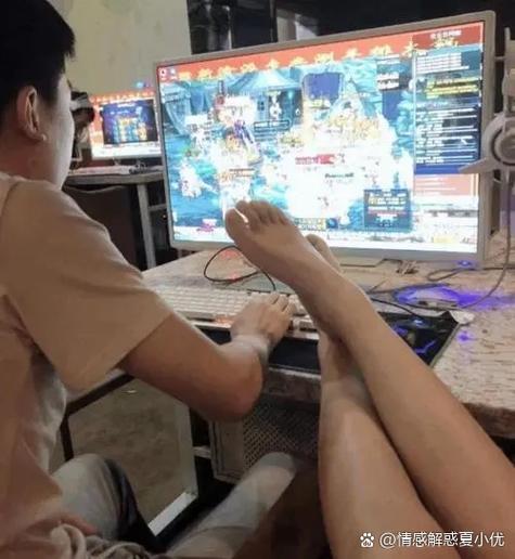 男生经常喊女生打游戏