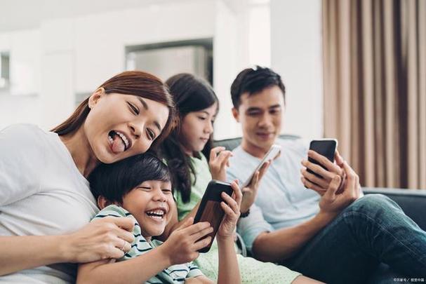 家长可以看孩子手机吗