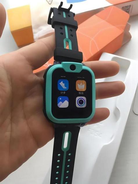 免费送小天才手表背后