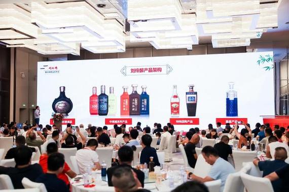 伏特加难喝还是白酒难喝