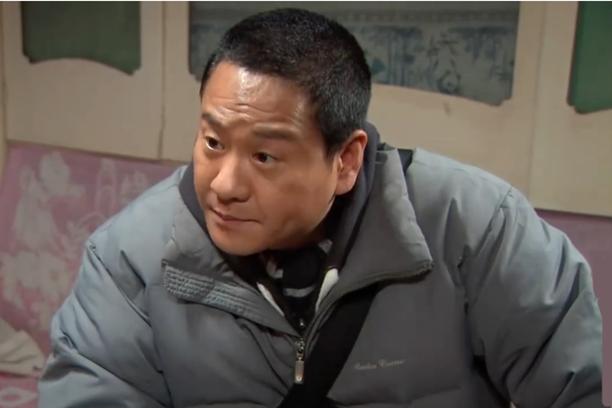 门房秦大爷的幸福故事续写心如止水
