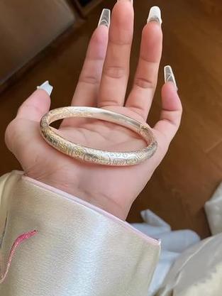 两个手都可以戴首饰吗