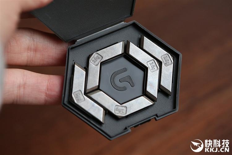 g502怎么加配重块