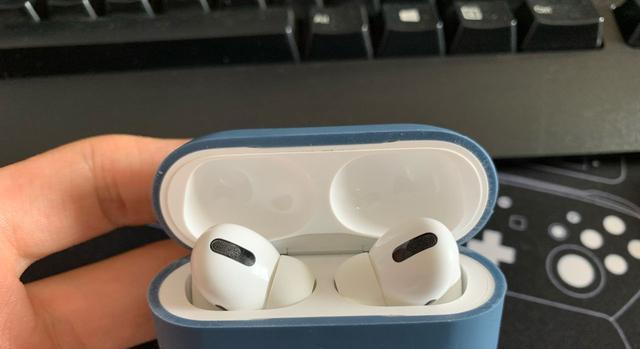 airpods一断一断的