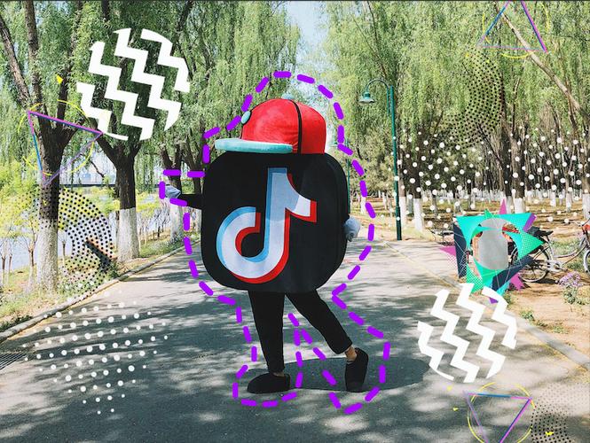 和平精英怎么扛着队友跑