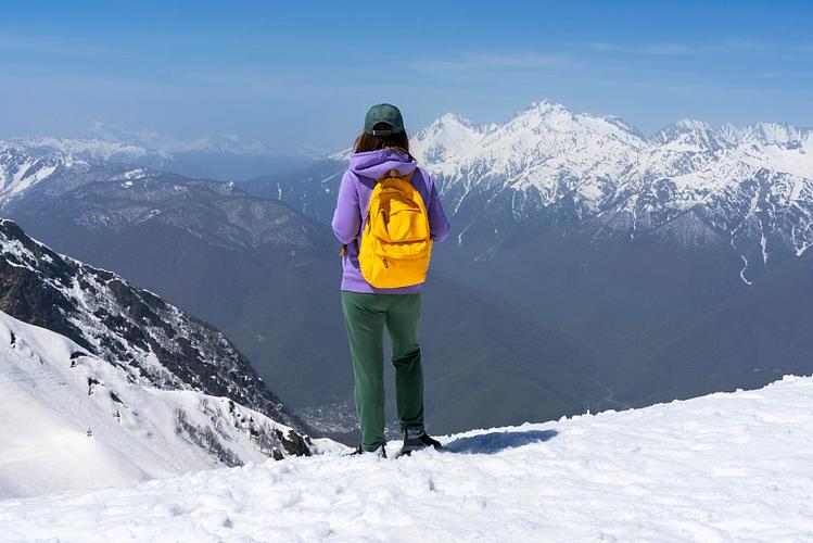 喜欢雪山的女性性格截图3