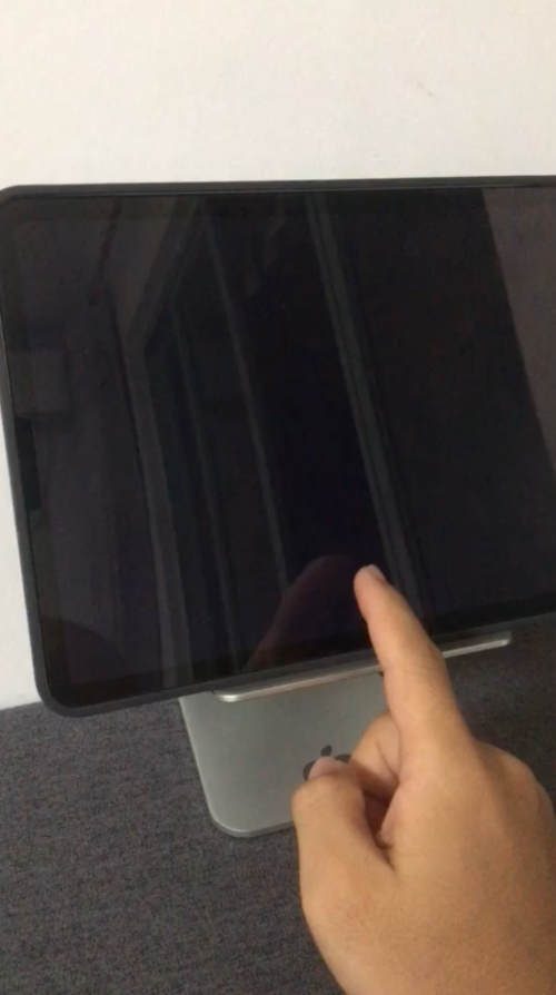 ipad屏幕底部发暗图标