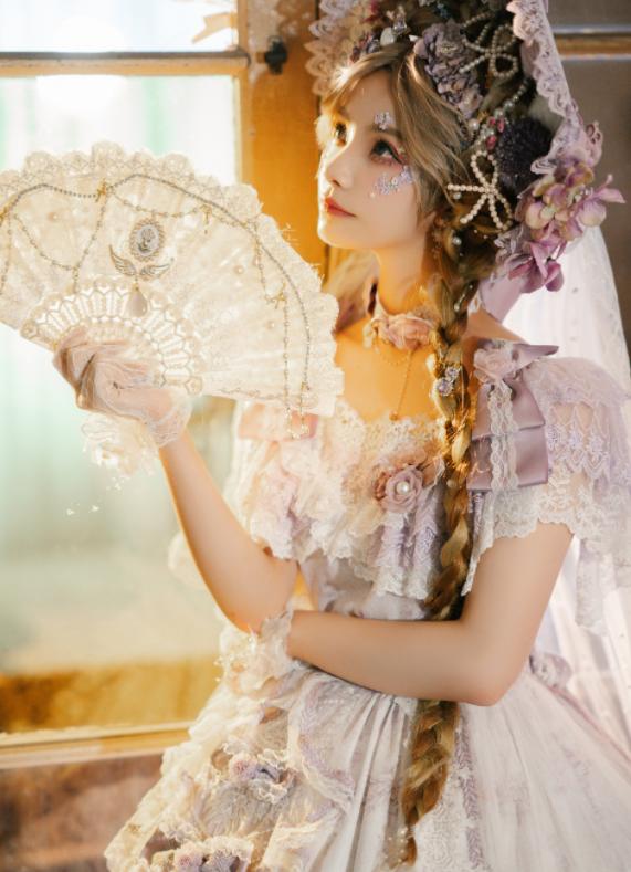 穿lolita的人叫什么