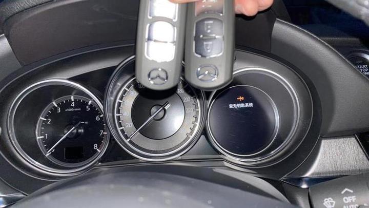 车钥匙发出声音是警报吗?