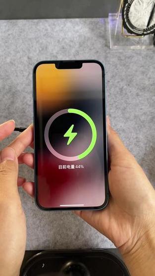 手机可以边充电边散热吗