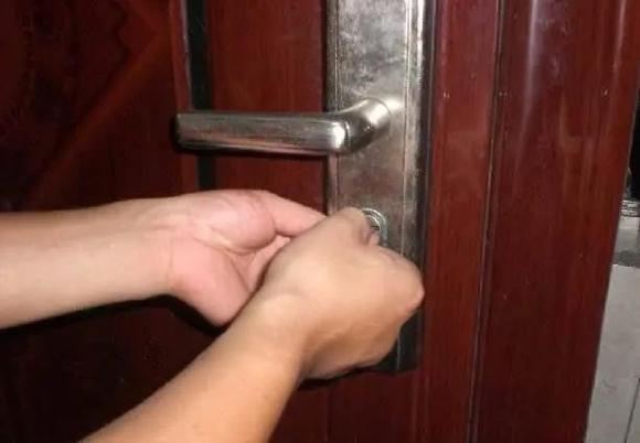 柜子门的钥匙丢了怎么开锁截图3