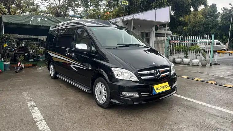 重庆奔驰商务车4s店