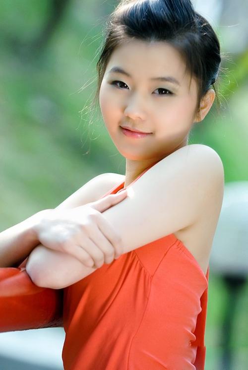夏日公园女孩什么时候来