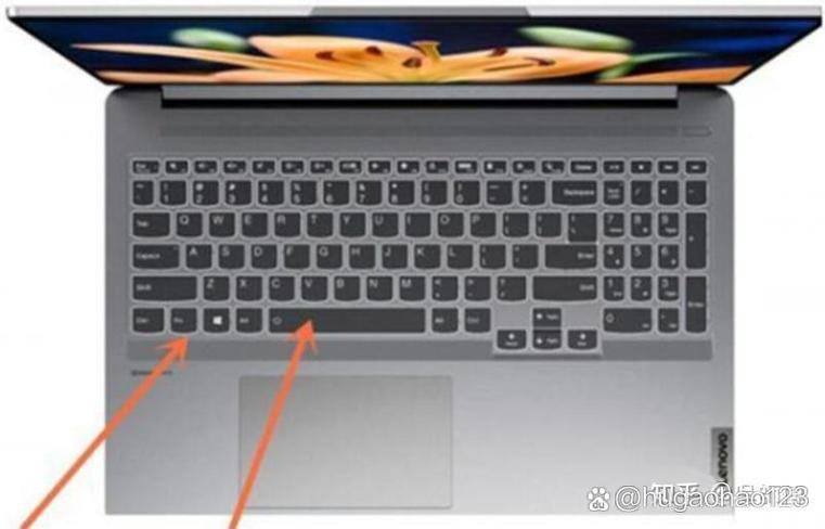 联想小新键盘灯怎么开关