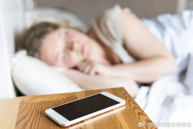 手机放身边睡觉的危害截图3