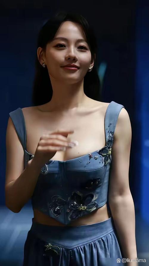 女明星谁的胸围最大呢图片截图2