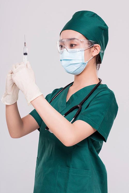 医生给美女打针图片