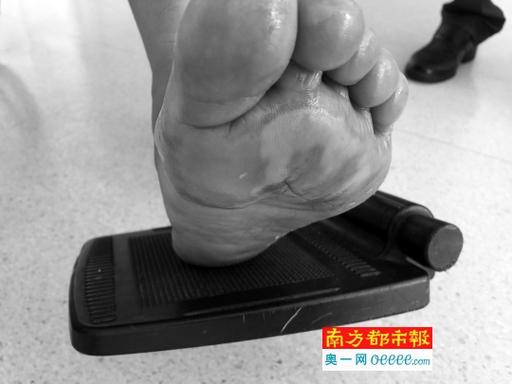东莞妈妈脚底图片