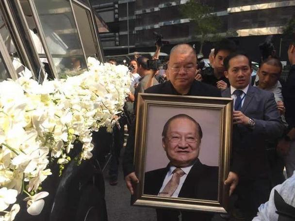 金庸