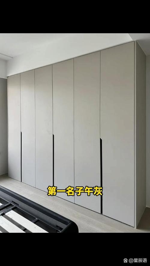 相思灰柜门搭配哪个颜色柜体