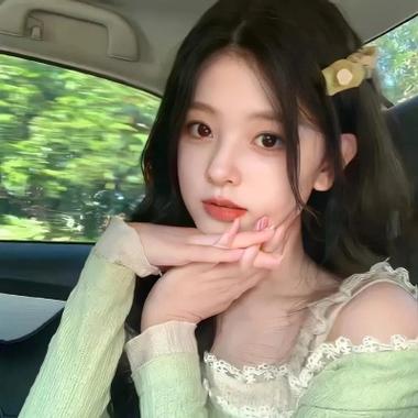 女生温柔可爱漂亮头像