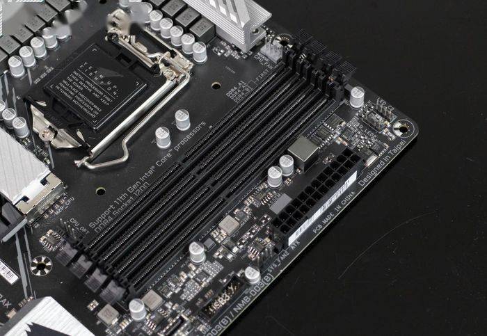 技嘉b560m更新bios