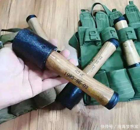 六七式木柄手榴弹图片