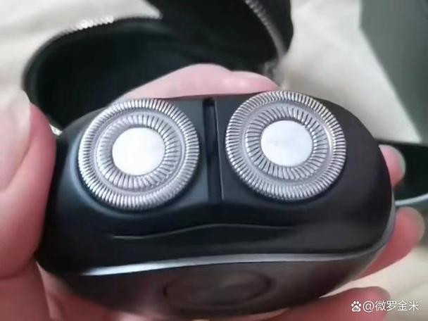 飞科剃须刀怎样换刀头视频