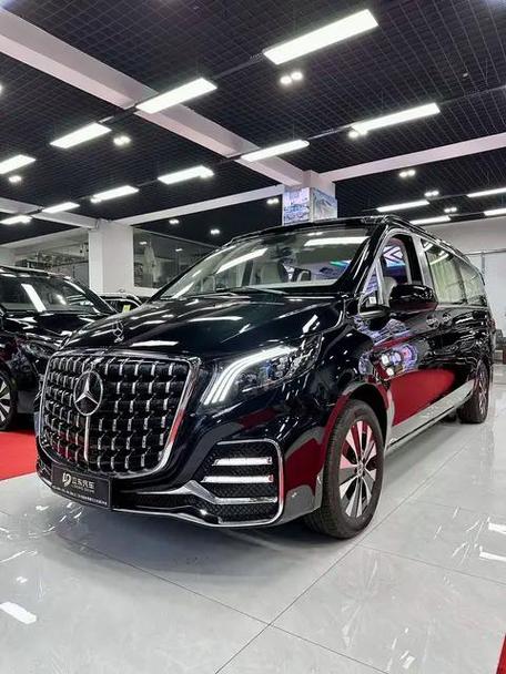 奔驰商务车7座最新款截图2