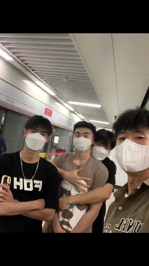 白开水直装v3.0地铁逃生