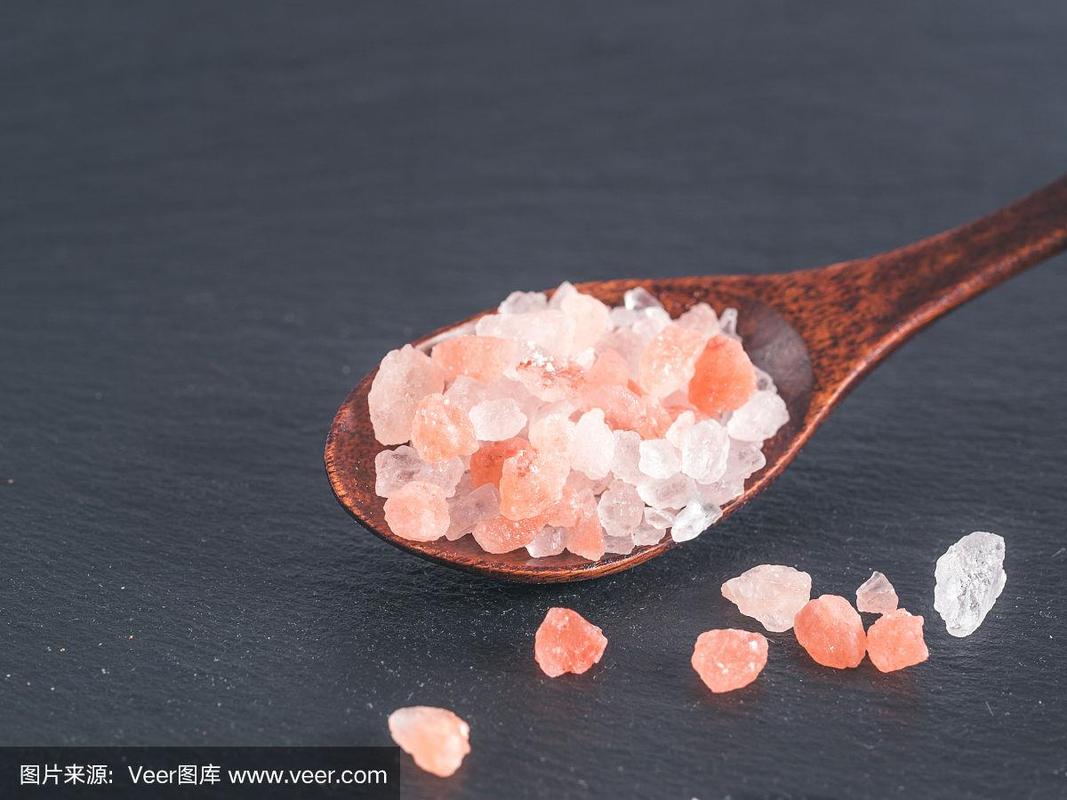 粉红色晶体盐